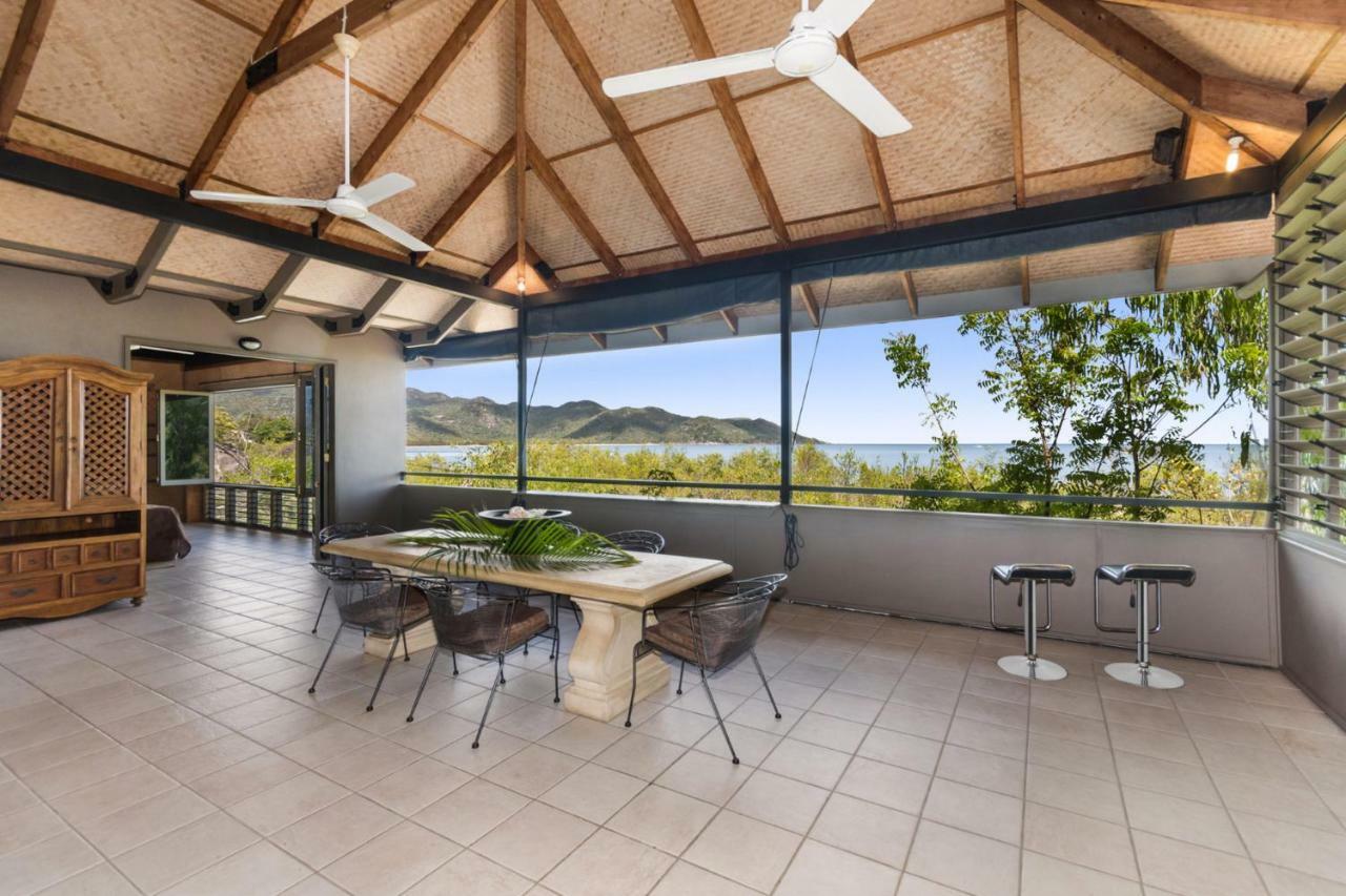Absolute Beachfront Horseshoe Bay Exterior foto