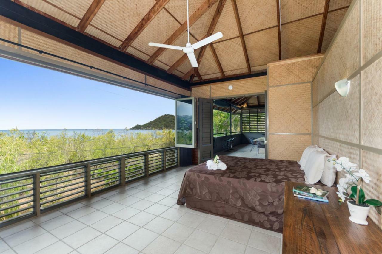 Absolute Beachfront Horseshoe Bay Exterior foto